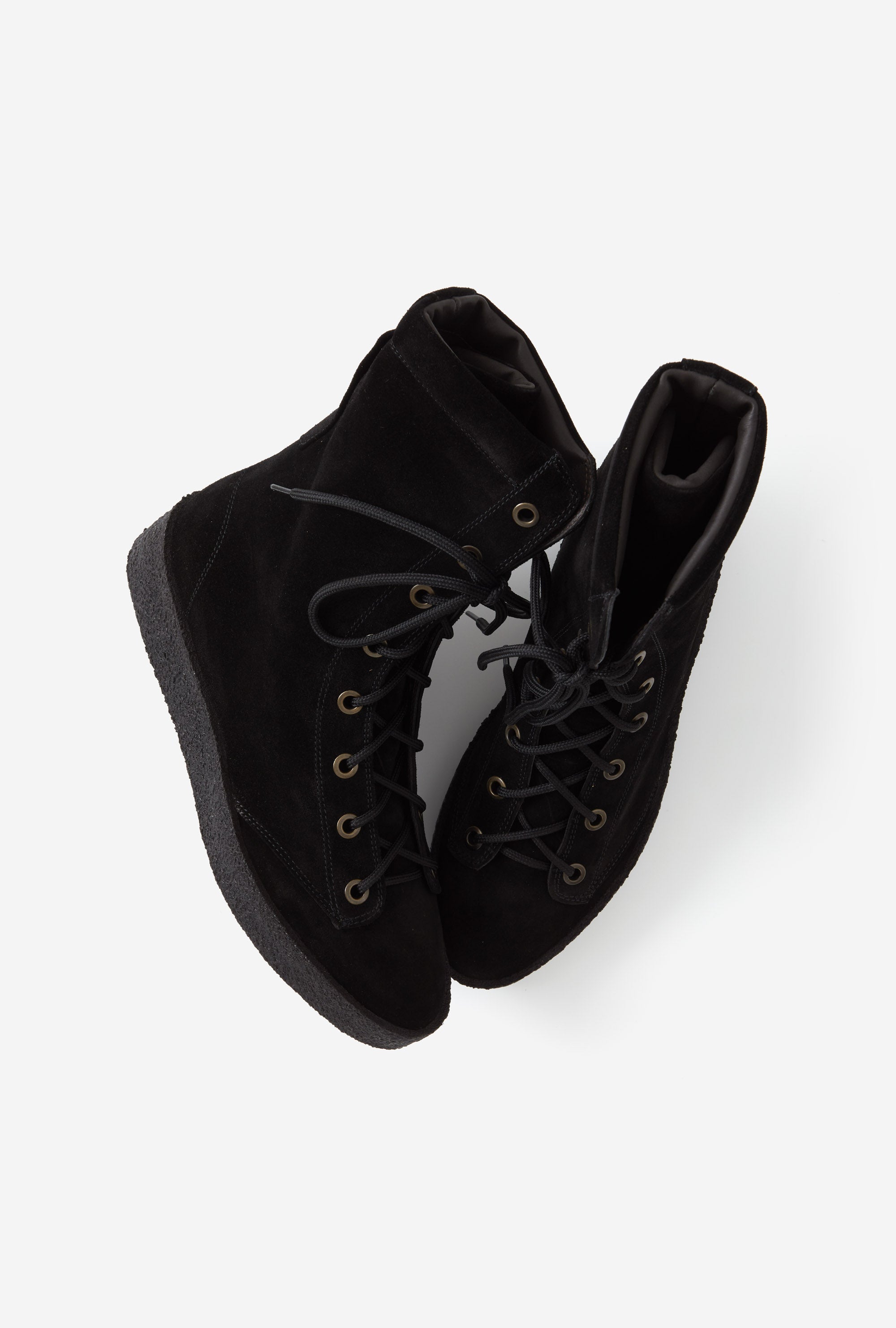 Mountain Boot Crepe Sole Black Suede