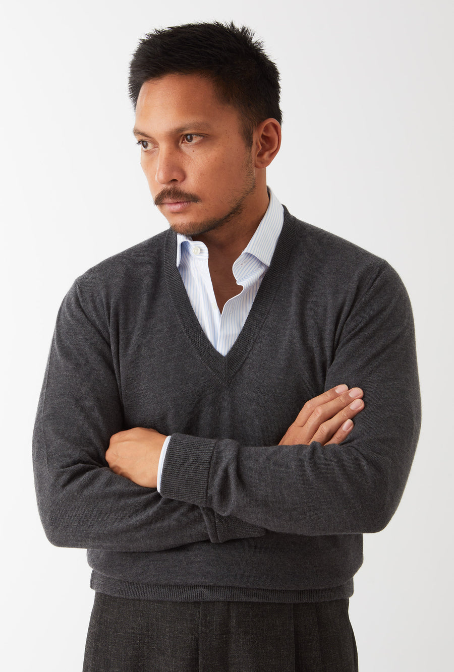 V-Neck Merino Wool Charcoal