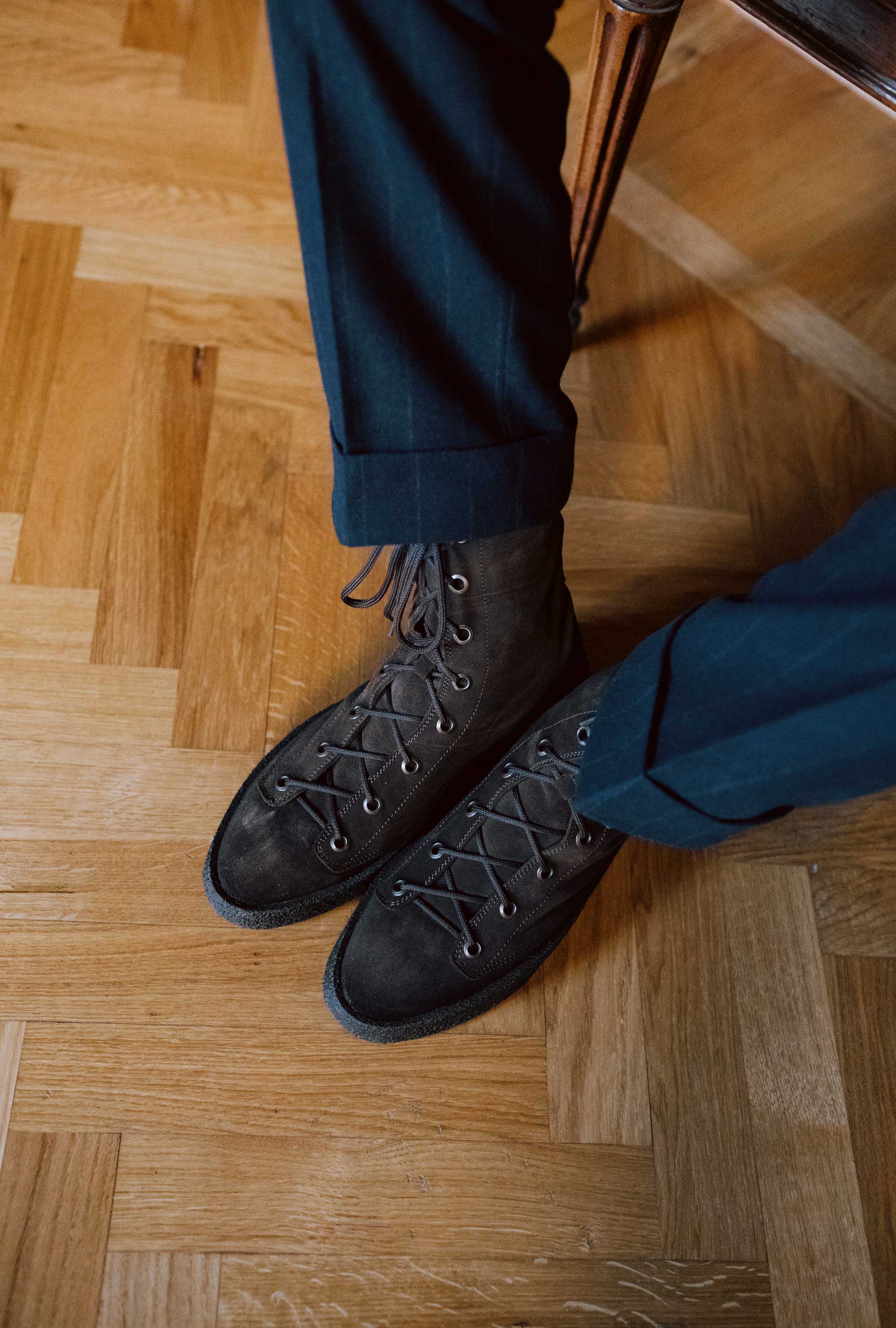 Mountain Boot Crepe Sole Dark Brown Suede