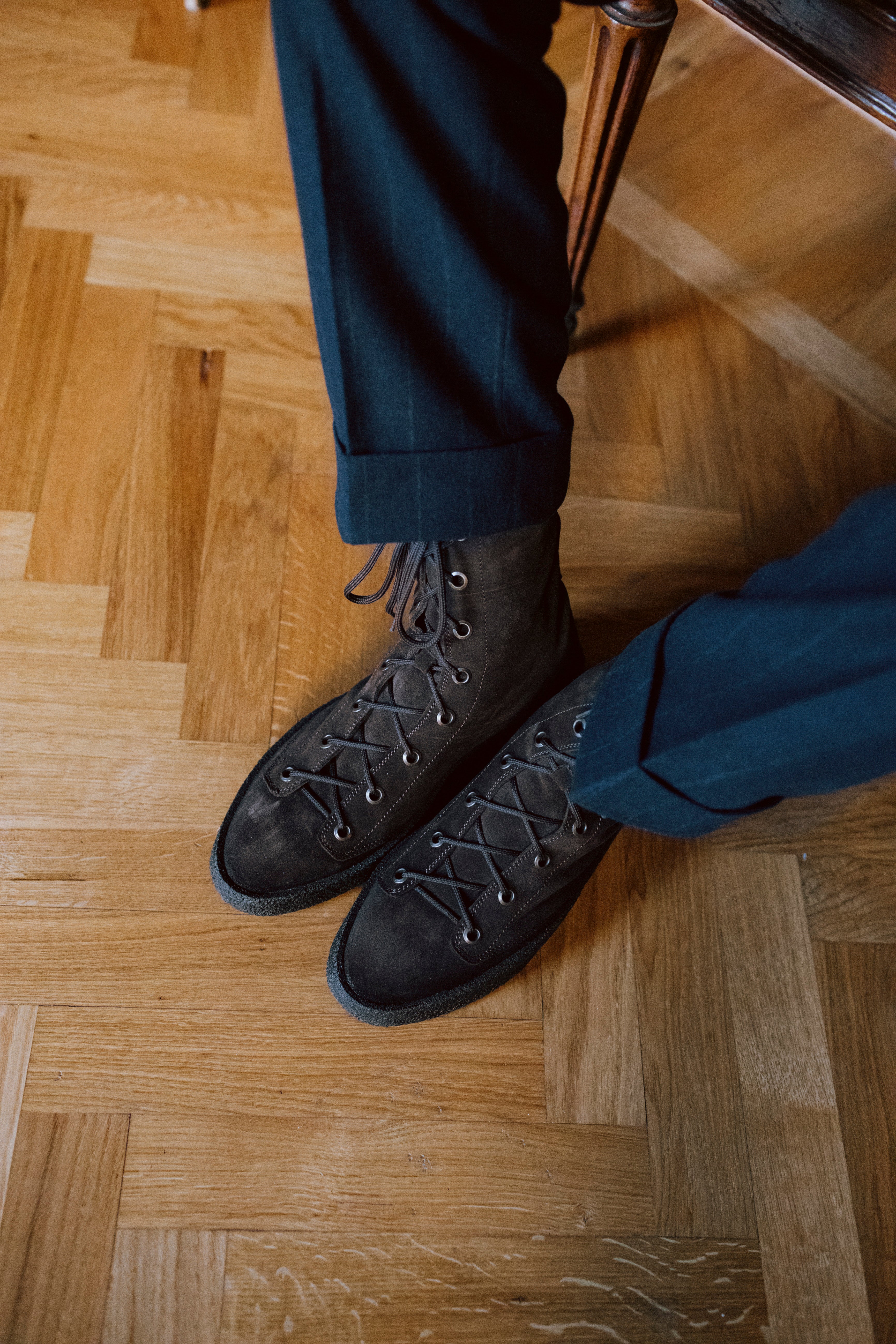 Mountain Boot Crepe Sole Dark Brown Suede